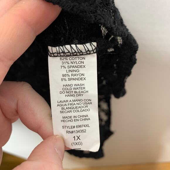 3/$20 Forever 21 plus size sheer black floral lace sleeveless bodysuit 1X - Picture 8 of 8